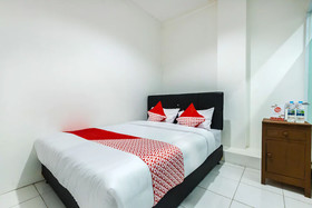 Grand Wijaya Bintaro by OYO Rooms