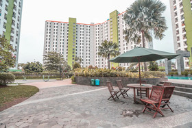 Green Lake View Ciputat by OYO Rooms