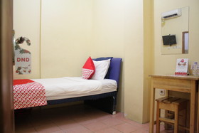 OYO 145 Wisma Syariah Cmc