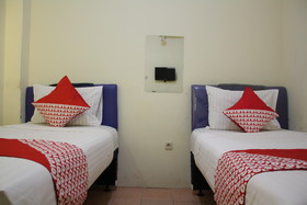 OYO 145 Wisma Syariah Cmc