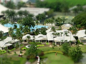 Padang Golf Modern