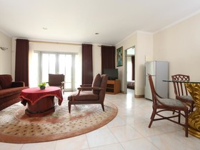 Padang Golf Modern
