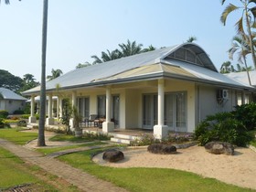 Padang Golf Modern