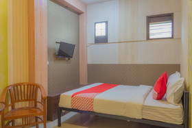 Pelangi Guest House by OYO Rooms