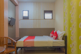 Pelangi Guest House by OYO Rooms