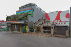 Pelangi Guest House by OYO Rooms
