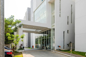 RedDoorz Apartment @ Aeropolis