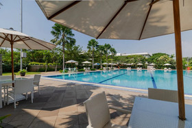 RedDoorz Apartment @ Aeropolis