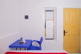 RedDoorz Near Stan