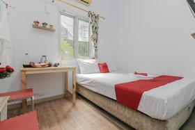 RedDoorz Plus Near Budi Luhur University Jakarta