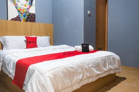 RedDoorz Plus @ Otista Raya Ciputat