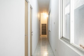 RedDoorz Plus @ Otista Raya Ciputat