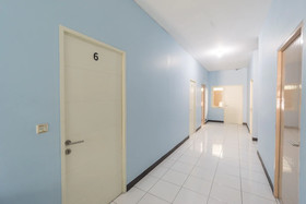 Rotterdam Guest House by OYO