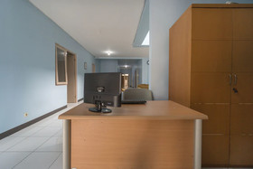 Rotterdam Guest House by OYO