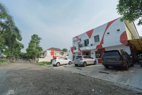 Rotterdam Guest House by OYO