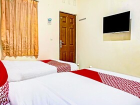 Super Oyo 90689 Lily House