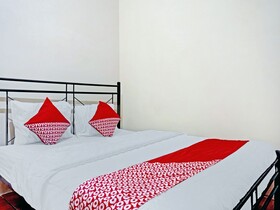 Super Oyo 90689 Lily House