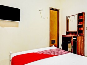 Super Oyo 90689 Lily House