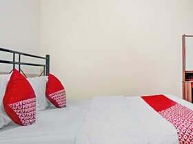 Super Oyo 90689 Lily House