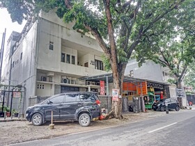 Super Oyo 90689 Lily House