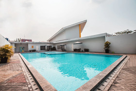 The Habitat by OYO Rooms