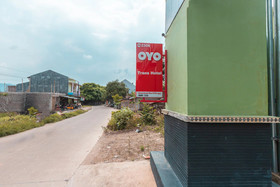 Trans Hotel by OYO Rooms