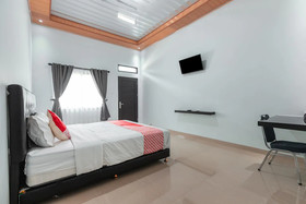 Trans Hotel by OYO Rooms