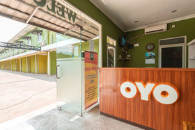Trans Hotel by OYO Rooms