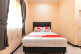 Trans Hotel by OYO Rooms