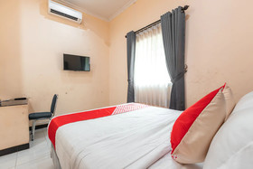 Trans Hotel by OYO Rooms