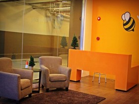 Yellow Bee Hotel – Tangerang