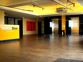 Yellow Bee Hotel – Tangerang