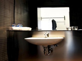 Yellow Bee Hotel – Tangerang