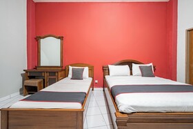 Super OYO Capital O 94108 Hotel Abad