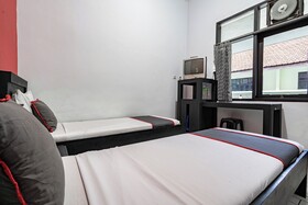 Super OYO Capital O 94108 Hotel Abad