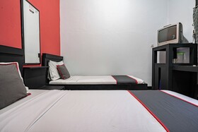 Super OYO Capital O 94108 Hotel Abad