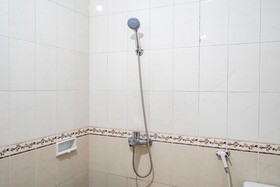 Super OYO Capital O 94108 Hotel Abad