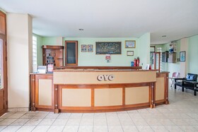 Super OYO Capital O 94108 Hotel Abad