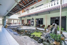 Super OYO Capital O 94108 Hotel Abad