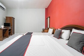 Super OYO Capital O 94108 Hotel Abad