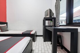 Super OYO Capital O 94108 Hotel Abad