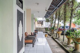 Super OYO Capital O 94108 Hotel Abad