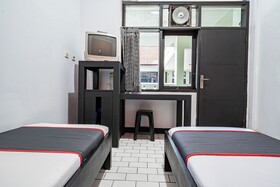 Super OYO Capital O 94108 Hotel Abad