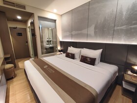 Aveon Hotel Yogyakarta by Daphna International