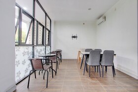 Capital O 93266 Palmier Hotel