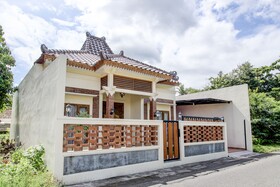 Capital O 93718 Homestay 3 Bidadari