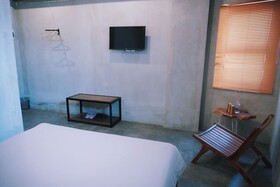 Ketuk Pintu by Turu Kene