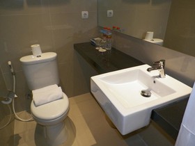 Aveon Express Hotel by Daphna Management