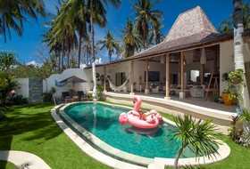 De'Coco Villa and Suites