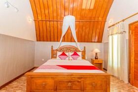 Gusung Indah Bungalow & Restaurant by OYO Rooms